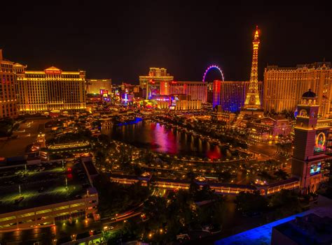 The Allure of Las Vegas at Night